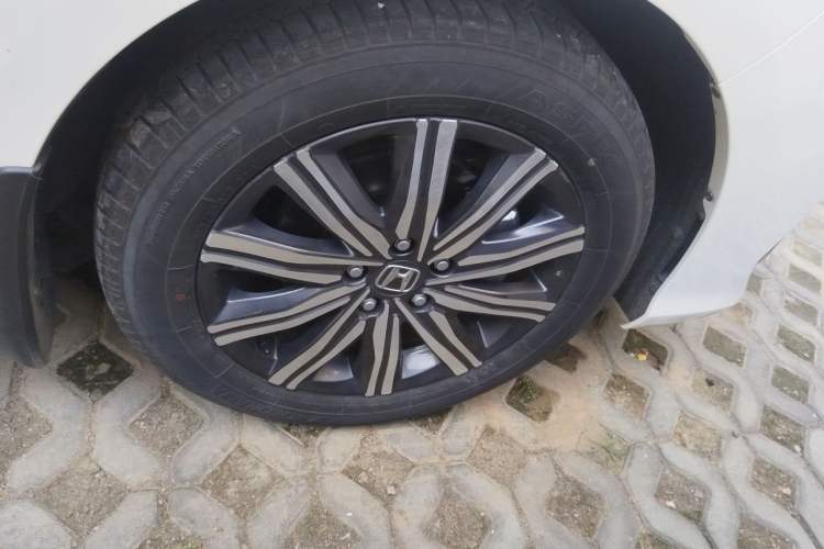 Used Honda Odyssey 2024 2.0L eHEV Sharp & Enjoy Edition Right Front Wheel Hub