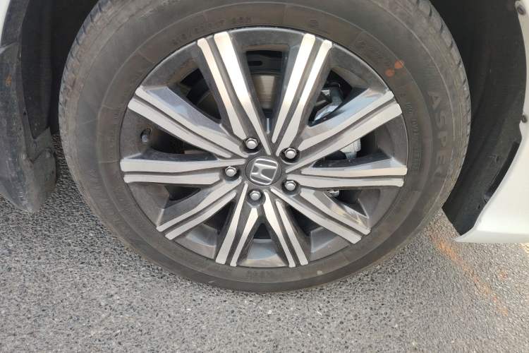 Used Honda Odyssey 2024 2.0L eHEV Sharp & Enjoy Edition Right Front Wheel Hub