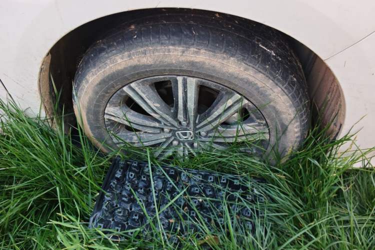 Used Honda Odyssey 2024 2.0L eHEV Sharp & Enjoy Edition Right Front Wheel Hub