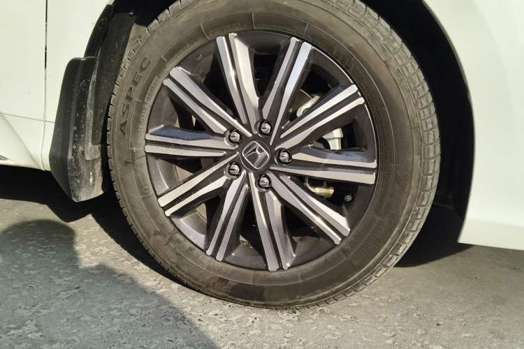 Used Honda Odyssey 2024 2.0L eHEV Sharp & Enjoy Edition Right Front Wheel Hub
