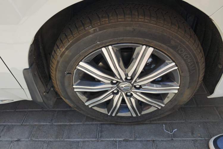 Used Honda Odyssey 2024 2.0L eHEV Sharp & Enjoy Edition Right Front Wheel Hub