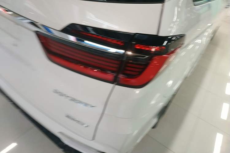 Used Honda Odyssey 2024 2.0L eHEV Sharp & Enjoy Edition Right Rear Taillight