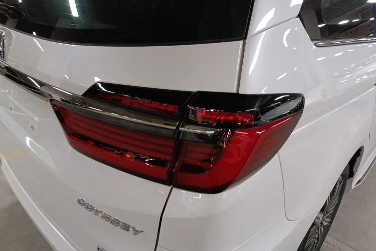 Used Honda Odyssey 2024 2.0L eHEV Sharp & Enjoy Edition Right Rear Taillight