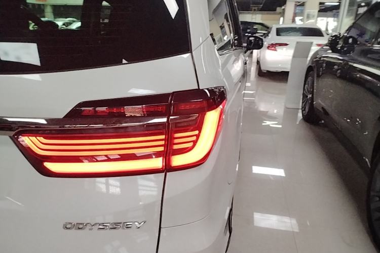 Used Honda Odyssey 2024 2.0L eHEV Sharp & Smart Edition Right Rear Taillight