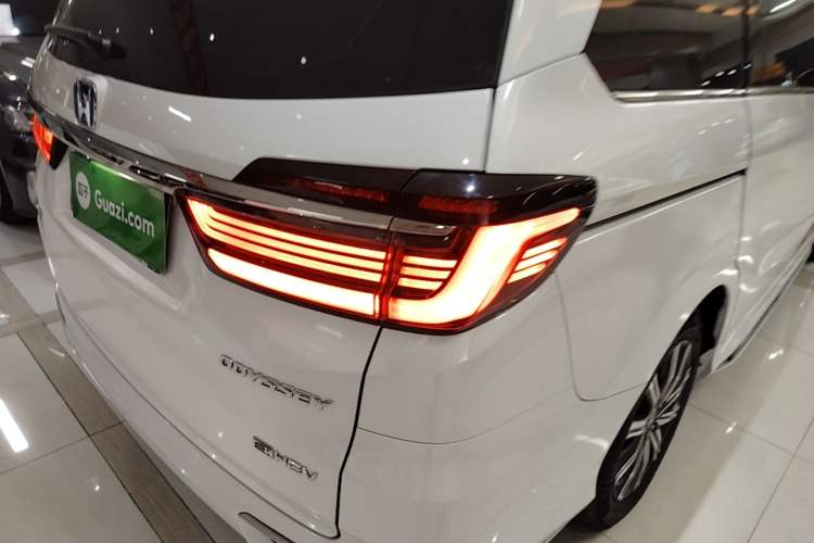 Used Honda Odyssey 2024 2.0L eHEV Sharp & Enjoy Edition Right Rear Taillight