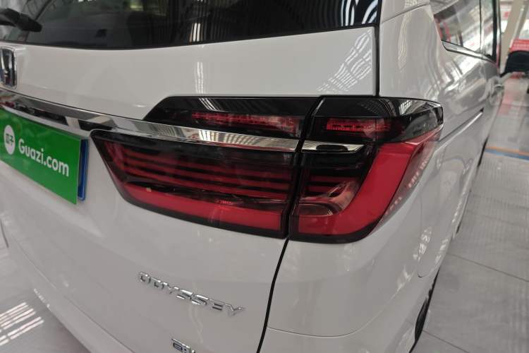 Used Honda Odyssey 2024 2.0L eHEV Sharp & Enjoy Edition Right Rear Taillight