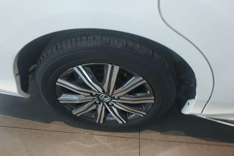 Used Honda Odyssey 2024 2.0L eHEV Sharp·Leading Edition Right Rear Wheel Hub