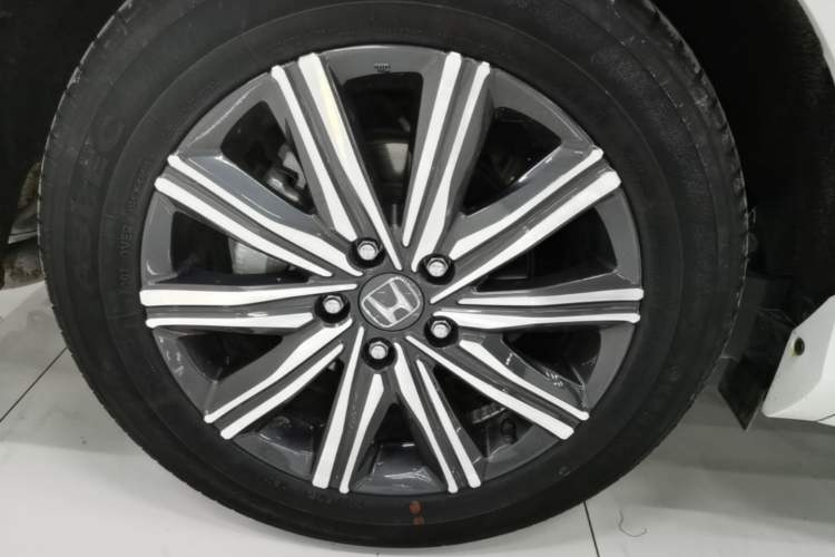 Used Honda Odyssey 2024 2.0L eHEV Sharp & Enjoy Edition Right Rear Wheel Hub