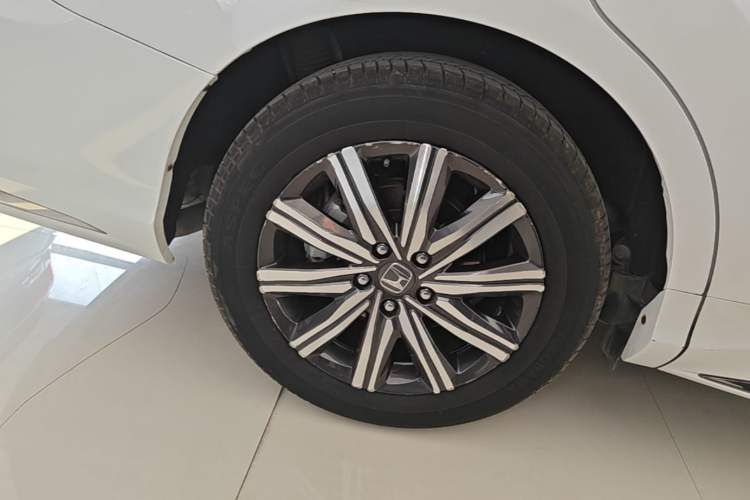 Used Honda Odyssey 2024 2.0L eHEV Sharp & Enjoy Edition Right Rear Wheel Hub