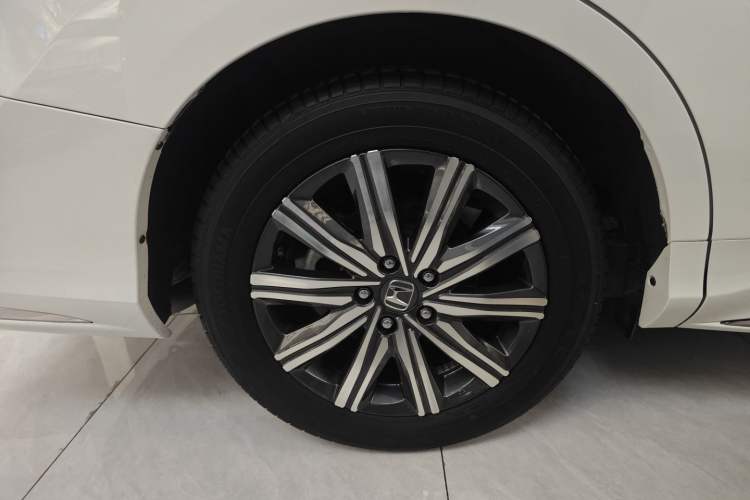 Used Honda Odyssey 2024 2.0L eHEV Sharp & Enjoy Edition Right Rear Wheel Hub