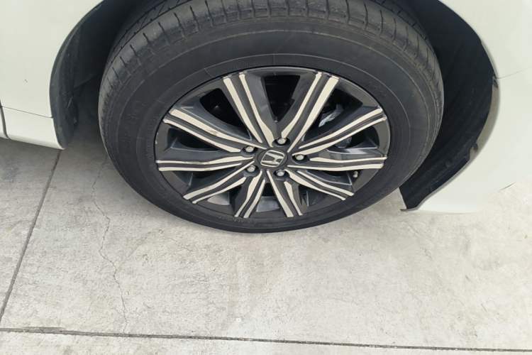 Used Honda Odyssey 2024 2.0L eHEV Sharp & Enjoy Edition Right Rear Wheel Hub