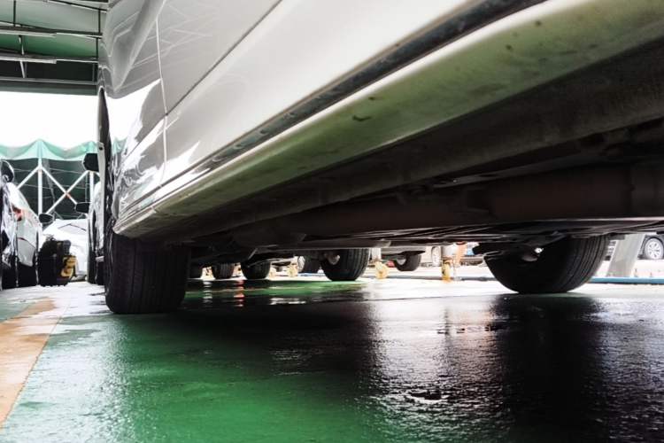 Used Honda Odyssey 2024 2.0L eHEV Sharp & Smart Edition Right Side Sill