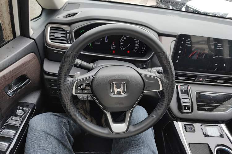 Used Honda Odyssey 2024 2.0L eHEV Sharp & Enjoy Edition Steering Wheel