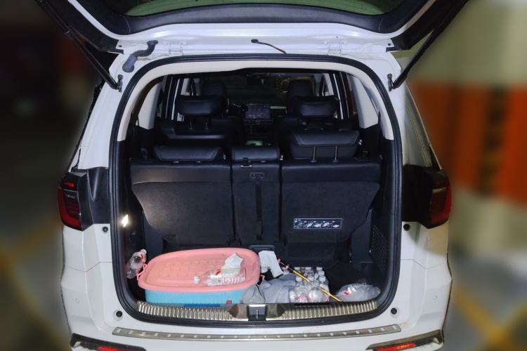 Used Honda Odyssey 2024 2.0L eHEV Sharp & Smart Edition Trunk