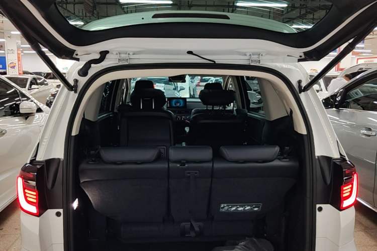 Used Honda Odyssey 2024 2.0L eHEV Sharp·Luxury Edition Trunk