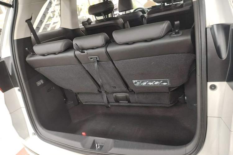 Used Honda Odyssey 2024 2.0L eHEV Sharp & Smart Edition Trunk