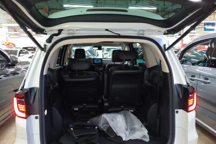 Used Honda Odyssey 2024 2.0L eHEV Sharp·Luxury Edition Trunk