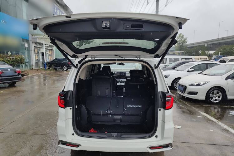 Used Honda Odyssey 2024 2.0L eHEV Sharp & Enjoy Edition Trunk