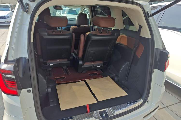 Used Honda Odyssey 2024 2.0L eHEV Sharp·Luxury Edition Trunk
