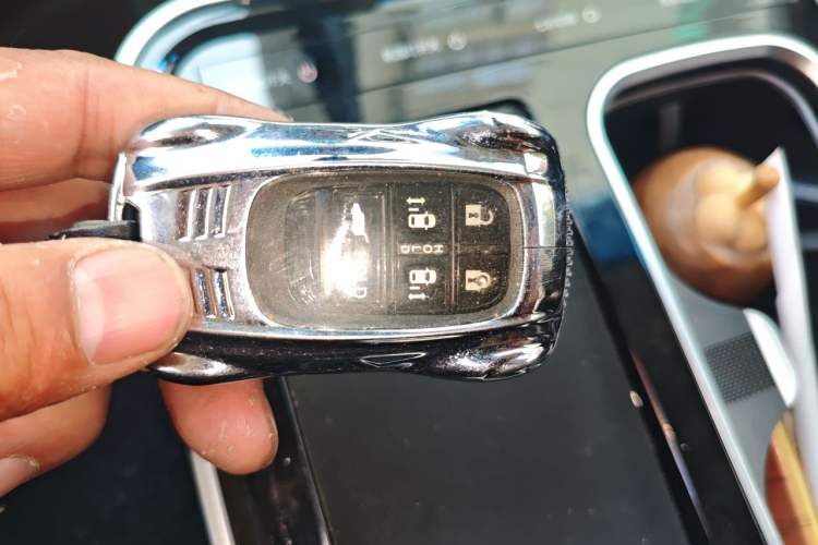 Used Honda Odyssey 2024 2.0L eHEV Sharp & Smart Edition Vehicle Key