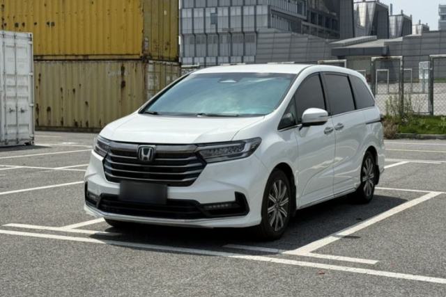 Used Honda Odyssey 2024 2.0L eHEV Sharp & Smart Edition