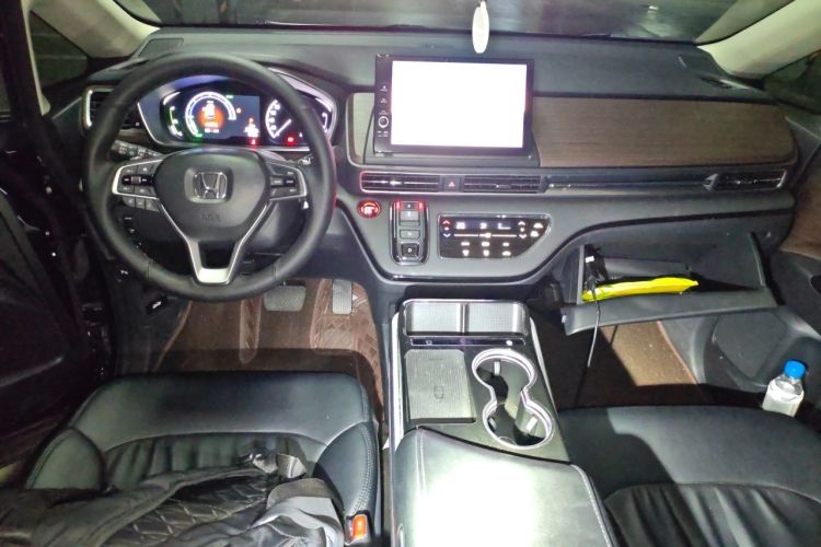 Used Honda Odyssey 2026 Model—2.0L e:HEV Sharp·Joyful Enjoyment Version Center Console