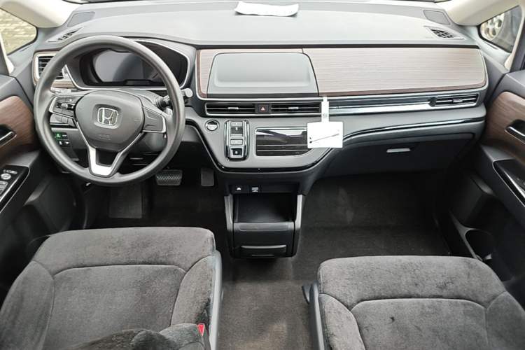 Used Honda Odyssey 2026 Model—2.0L e:HEV Sharp·Joyful Enjoyment Version Center Console