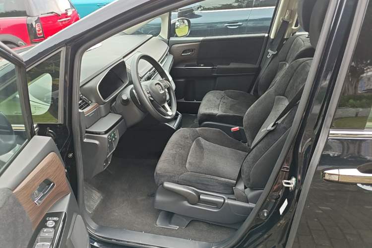 Used Honda Odyssey 2026 Model—2.0L e:HEV Sharp·Joyful Enjoyment Version Driver Seat