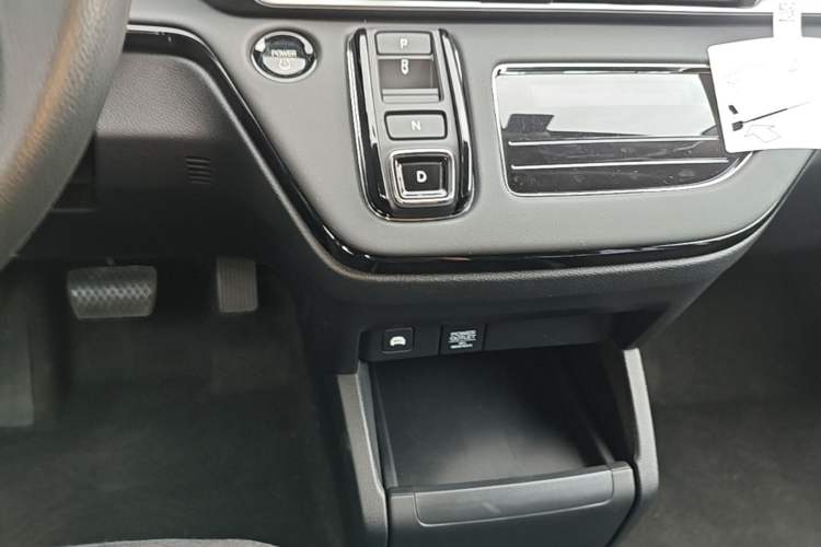Used Honda Odyssey 2026 Model—2.0L e:HEV Sharp·Joyful Enjoyment Version Gear Lever