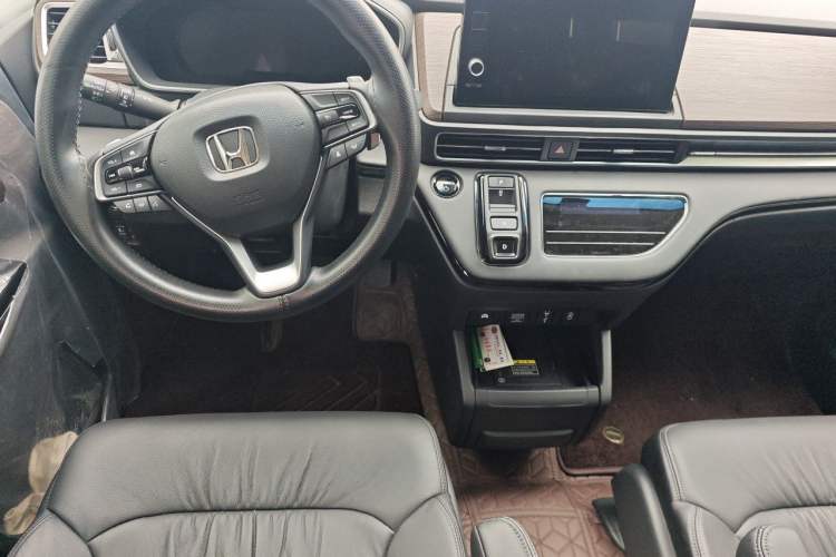 Used Honda Odyssey 2026 Model—2.0L e:HEV Sharp·Leading Enjoyment Version Center Console