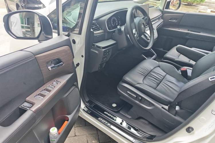 Used Honda Odyssey 2026 Model—2.0L e:HEV Sharp·Shine Enjoyment Version Driver Seat