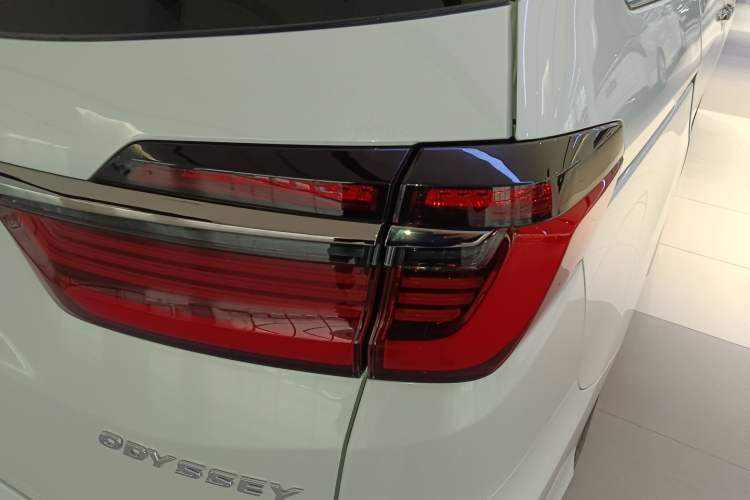 Used Honda Odyssey 2026 Model—2.0L e:HEV Sharp·Joyful Enjoyment Version Right Rear Taillight