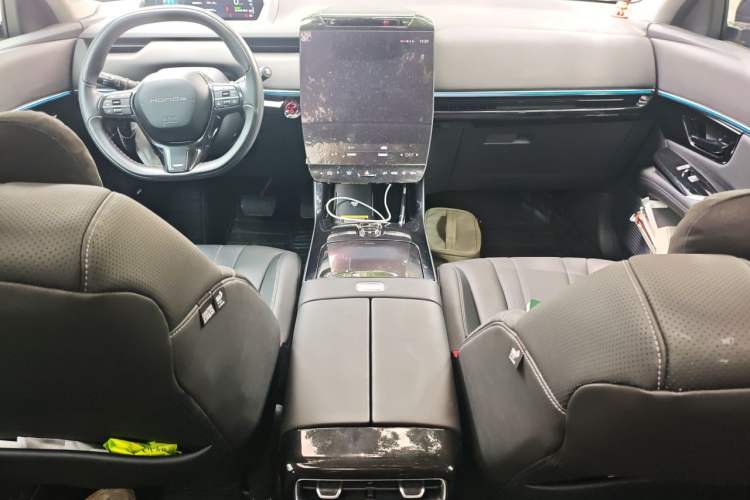 Used Honda P7 2025 Rear-Drive Long-Range Pro Audio And AC Panel