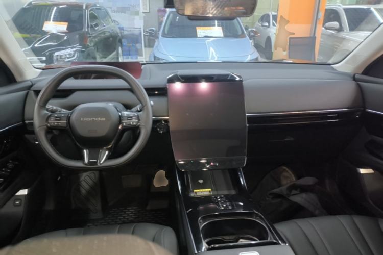 Used Honda P7 2025 Rear-Drive Long-Range Pro Center Console