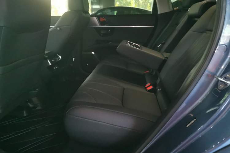 Used Honda P7 2025 Rear-Drive Long-Range Pro Left Rear Seat