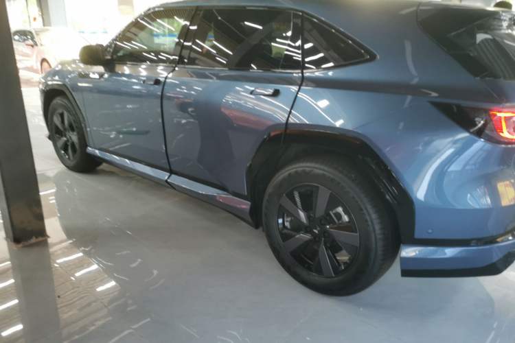 Used Honda P7 2025 Rear-Drive Long-Range Pro Left Side
