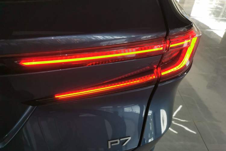 Used Honda P7 2025 Rear-Drive Long-Range Pro Right Rear Taillight