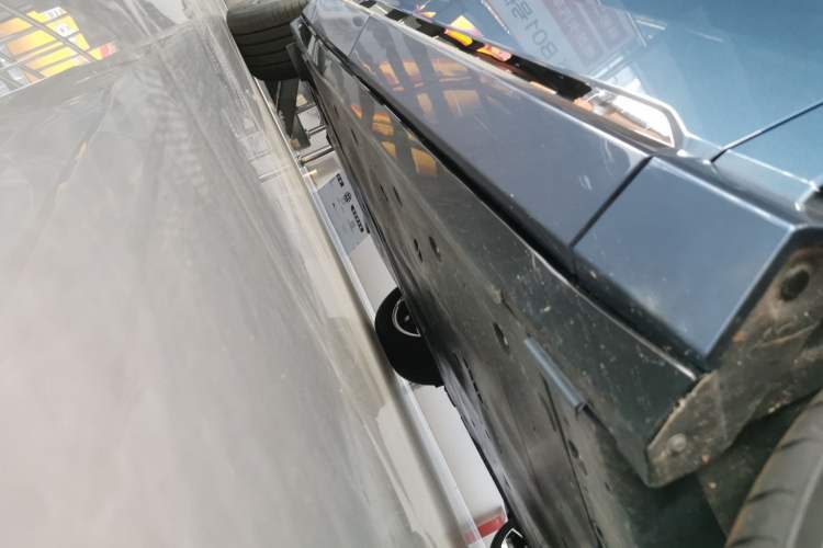 Used Honda P7 2025 Rear-Drive Long-Range Pro Right Side Sill