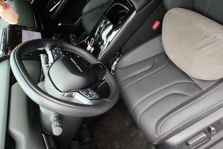 Used Honda P7 2025 Rear-Drive Long-Range Pro Left Front Seat