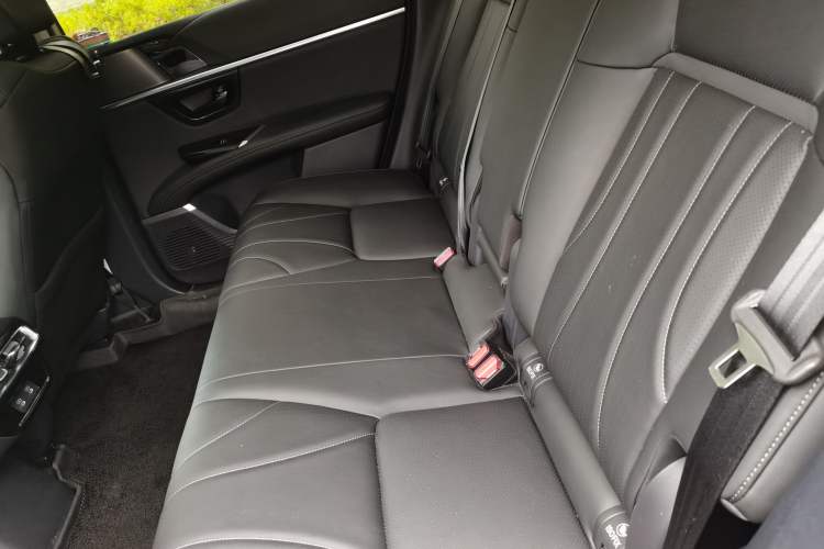 Used Honda P7 2025 Rear-Drive Long-Range Pro Left Rear Seat