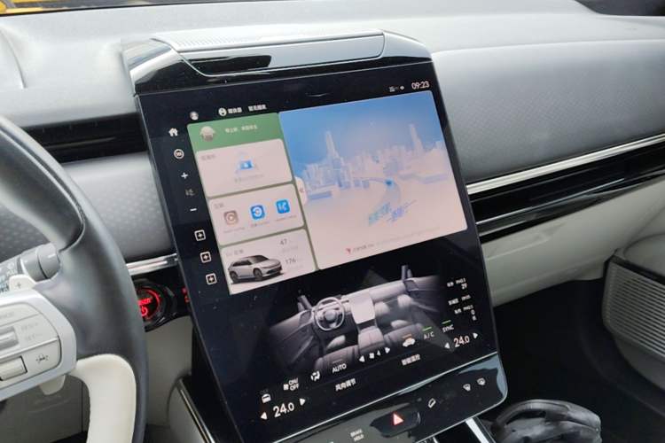 Used Honda P7 2025 Four-Wheel Drive Long-Range Max Audio And AC Panel