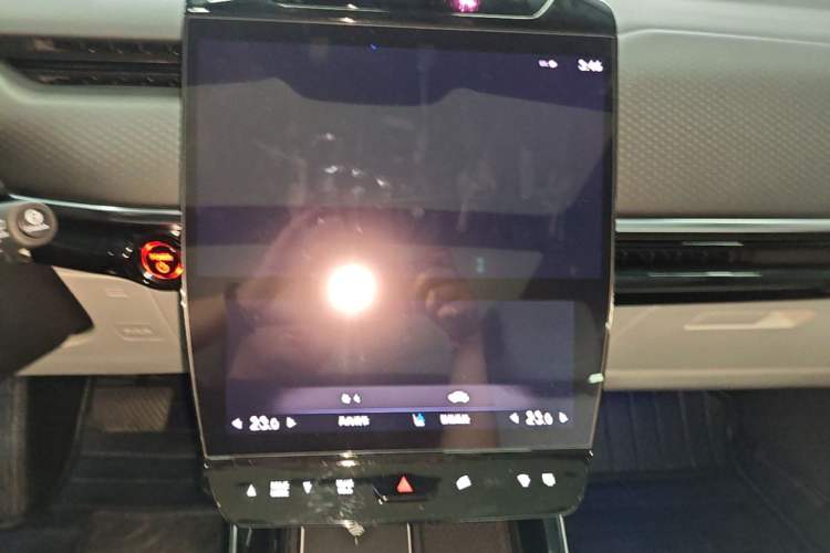 Used Honda P7 2025 Four-Wheel Drive Long-Range Max Audio And AC Panel