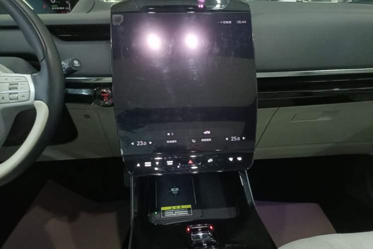 Used Honda P7 2025 Four-Wheel Drive Long-Range Max Audio And AC Panel