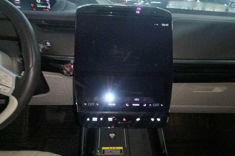 Used Honda P7 2025 Four-Wheel Drive Long-Range Max Audio And AC Panel