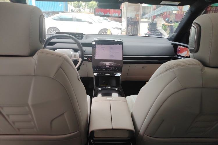 Used Honda P7 2025 Four-Wheel Drive Long-Range Max Center Console