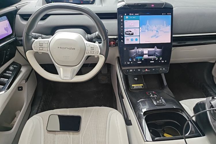 Used Honda P7 2025 Four-Wheel Drive Long-Range Max Center Console