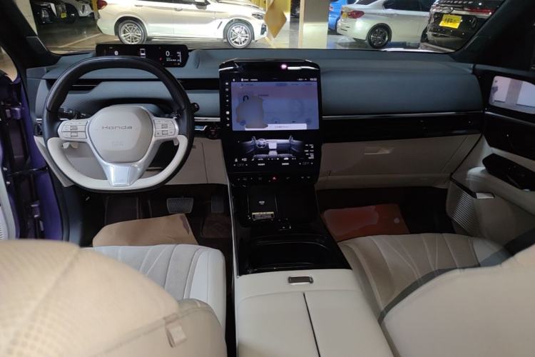 Used Honda P7 2025 Four-Wheel Drive Long-Range Max Center Console