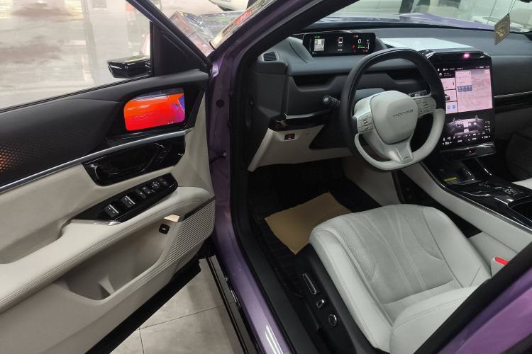 Used Honda P7 2025 Four-Wheel Drive Long-Range Max Driver Seat