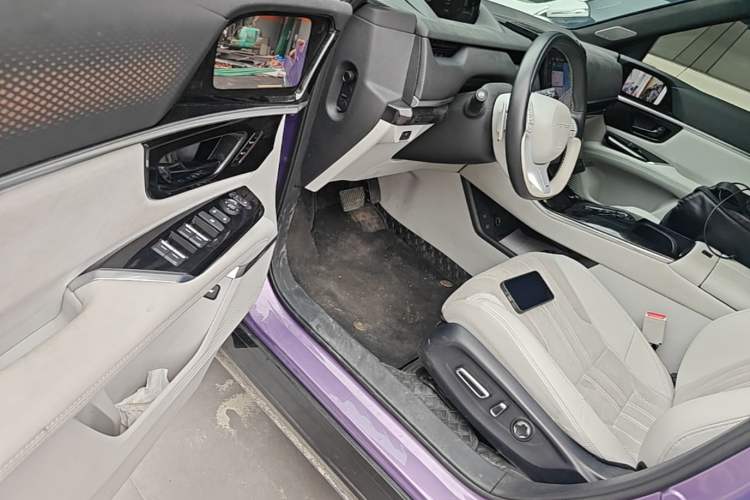 Used Honda P7 2025 Four-Wheel Drive Long-Range Max Driver Seat