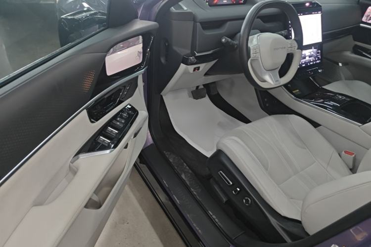 Used Honda P7 2025 Four-Wheel Drive Long-Range Max Driver Seat